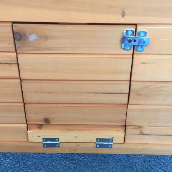 Poulailler 4 à 6 Poules Bois FSC Toit Ouvrant